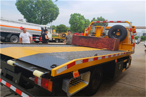 雁山附近拖车电话号码服务