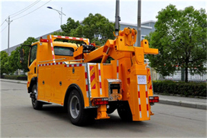 雁山高速路拖车费